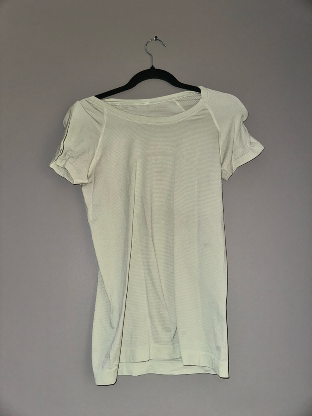 Lululemon swiftly tech mint green waist length tshirt